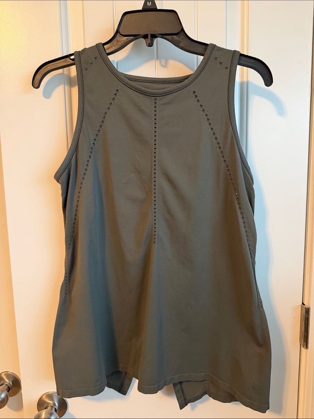 LIKE NEW- Athleta Olive Green Sleeveless Tank Top